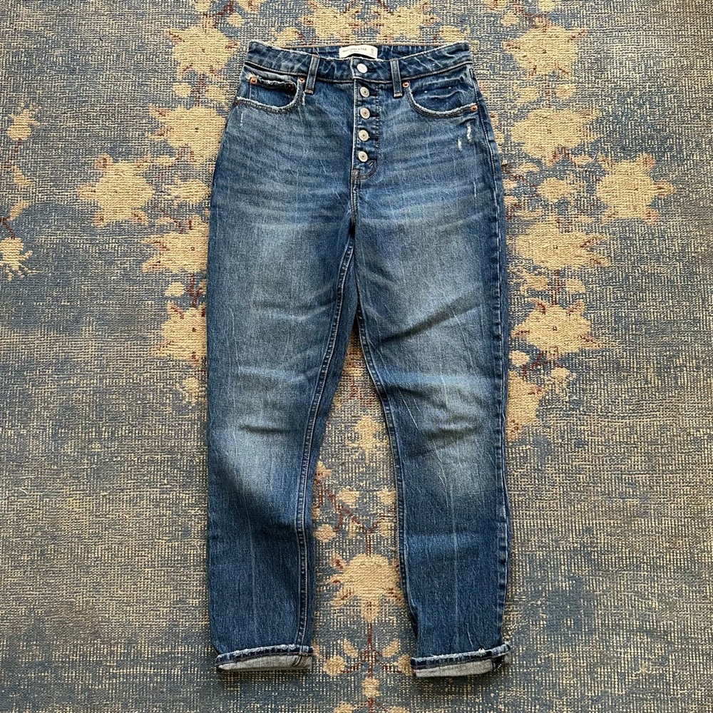 Abercrombie & Fitch The Skinny High Rise Jeans 25